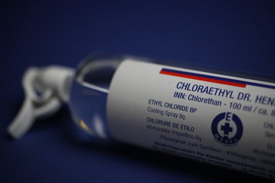 Chloraethyl Dr. Henning® Cooling Spray liq 100 ml banner